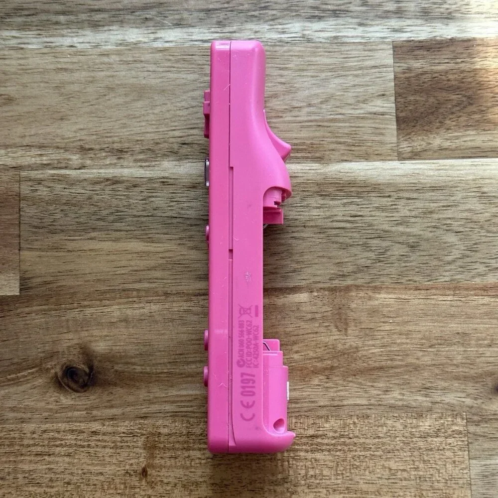 Official Wii Remote Nintendo Motion Plus Inside OEM Controller Pink RVL-036 READ